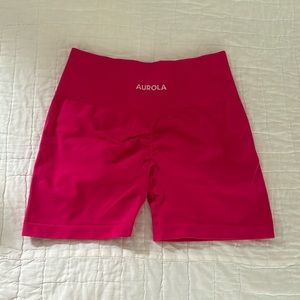 Aurola hot pink - slight pilling on bum - size small
